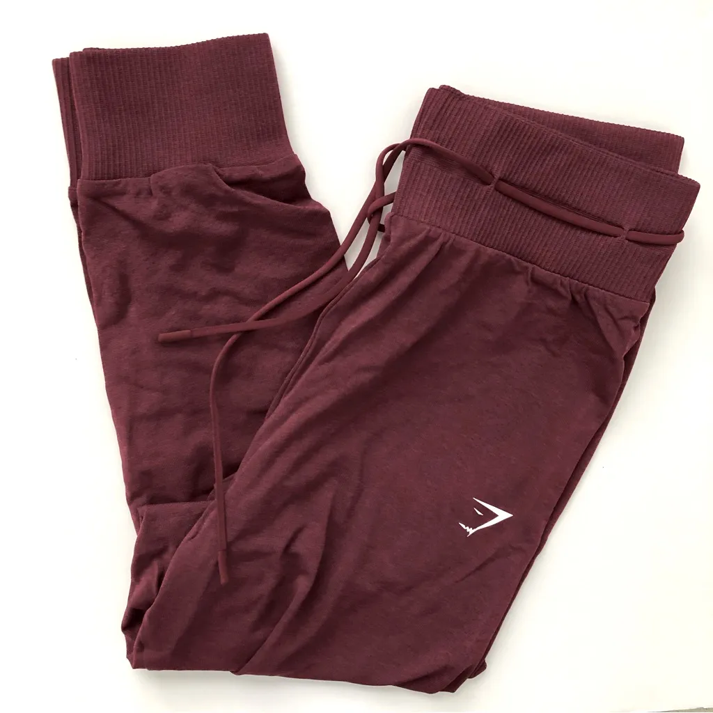 Gymshark Vital Seamless 2.0 Joggers & Strap Feature Sports Bra Set - Image 4