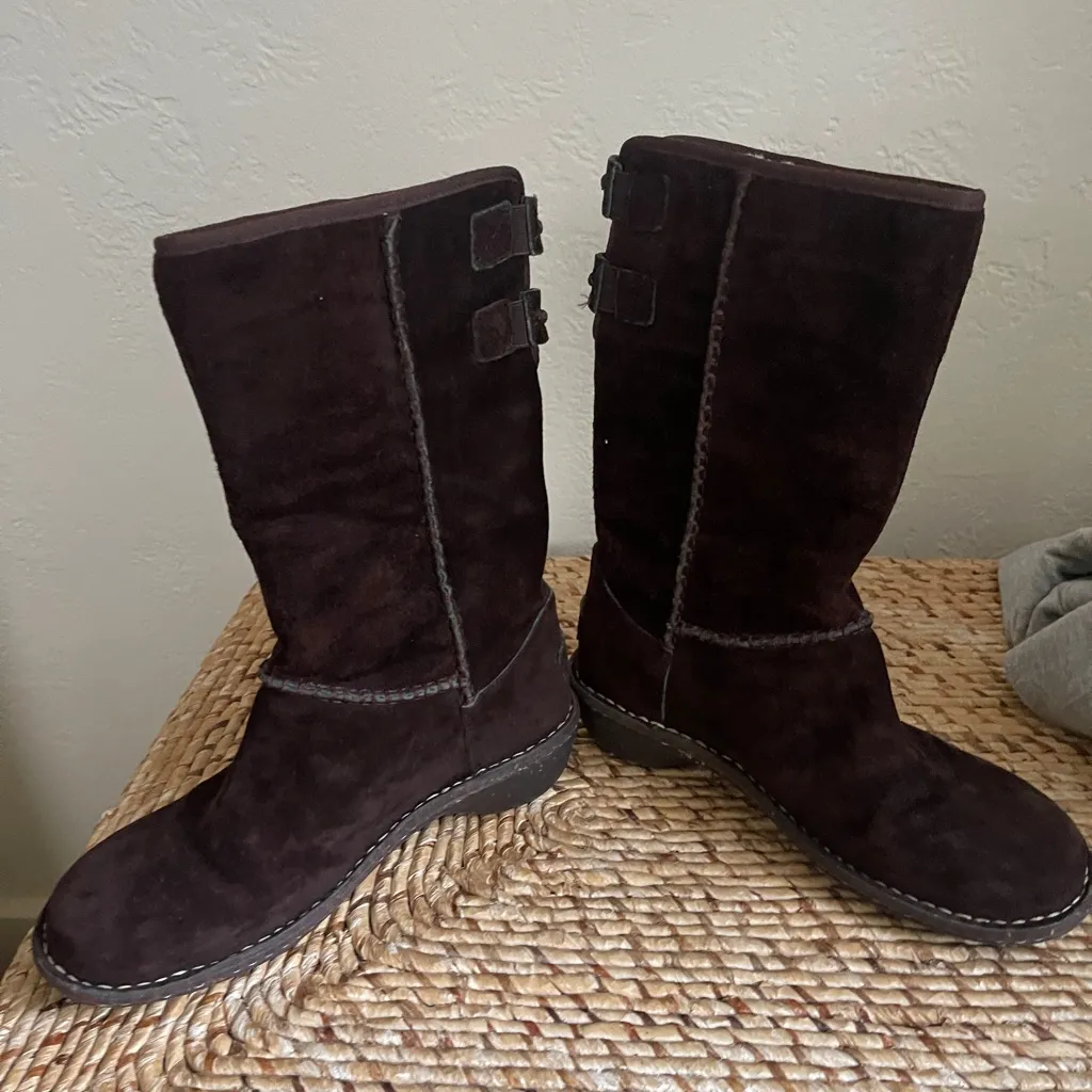 UGG AUSTRALIA 219495 dark brown suede sheepskin mid calf winter boots size 7 - Image 6