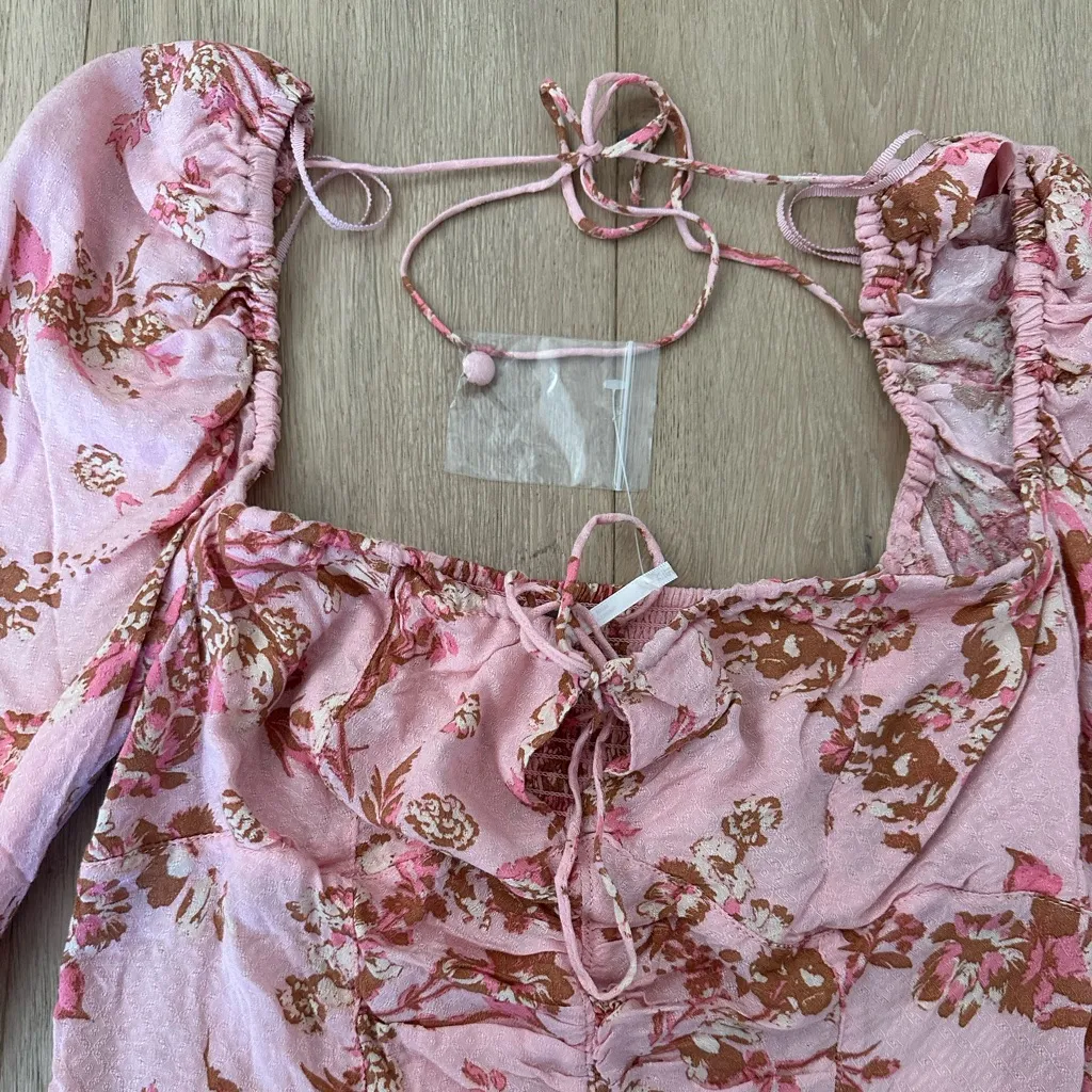 NWT *plastic* Hilary Print Keyhole Neck Top - Image 8