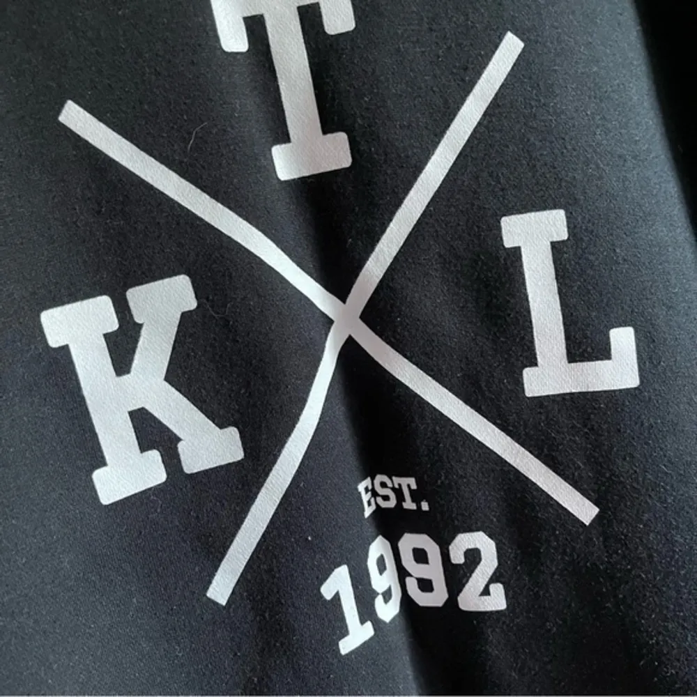 Black unisex sweatshirt / hoodie / crewneck / sweater size large - Image 3