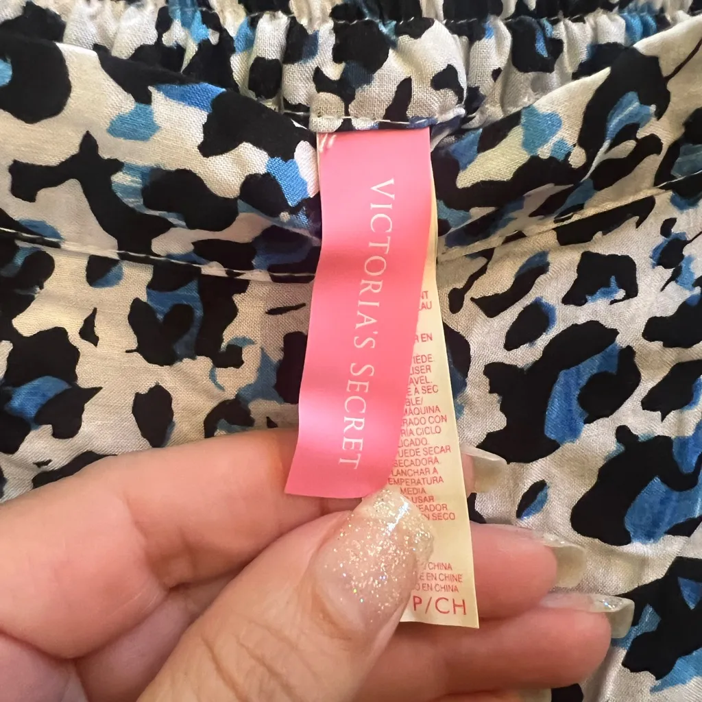 Victoria’s Secret High Slit Leopard pants small - Image 3