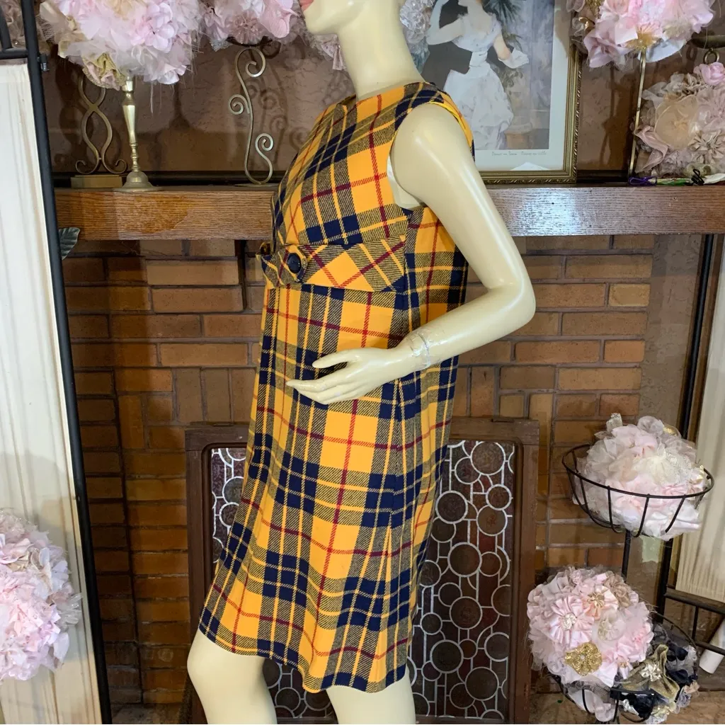 VINTAGE 1960'S M.H. FINE CO YELLOW & BLUE PLAID WOOL BLEND SHIFT DRESS (12) - Image 9