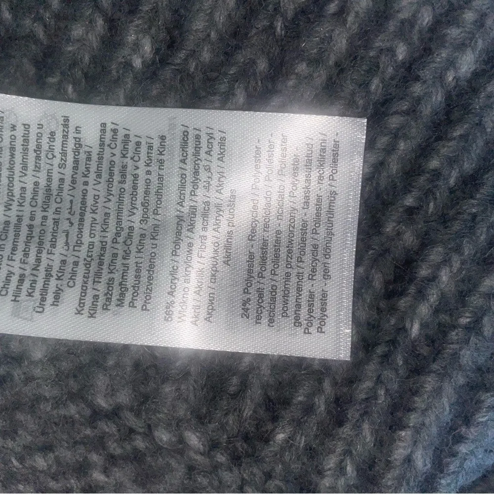 Vero Moda Gray High Neck Cable Knit Cropped Pullover Sweater S/P‎ - Image 8