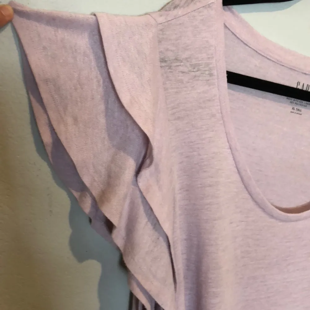 Gap Ruffled Cap Sleeve Lavender Blouse, xl tall - Image 3