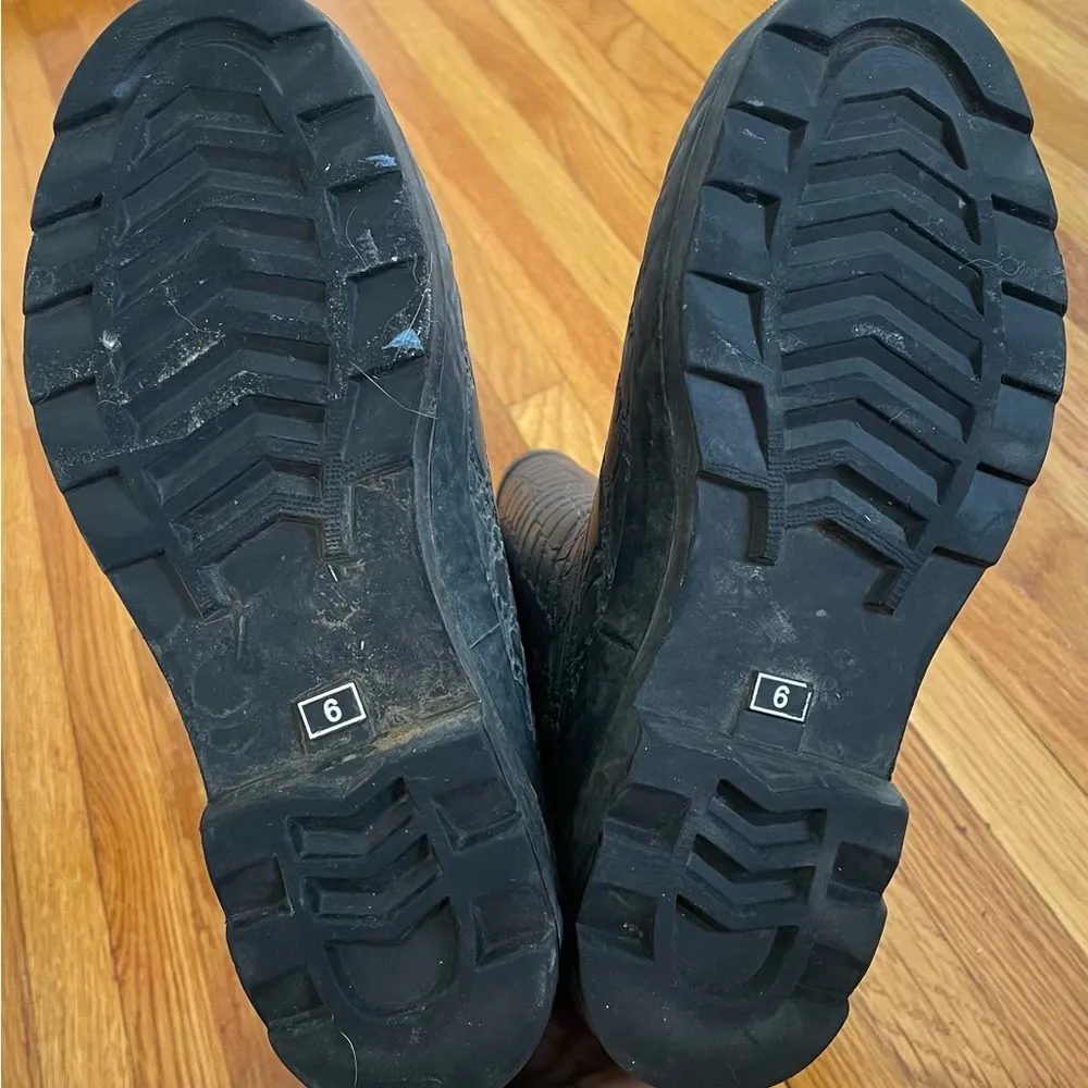 Rampage Women’s Raveyn crocodile black rubber rain boots, size 6 Gorpcore hiking - Image 3