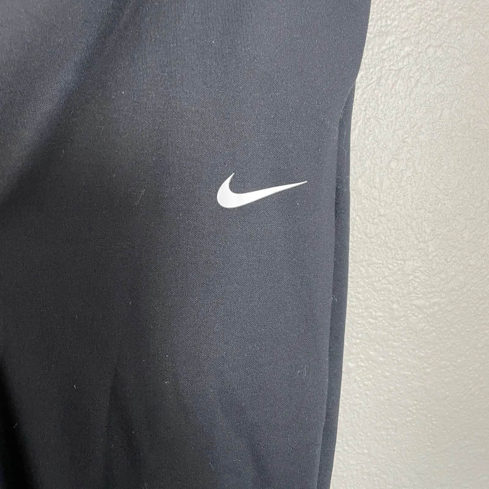 Nike Therma-Fit Women Black Fleece Joggers Size Small Made in Jordan - Image 2