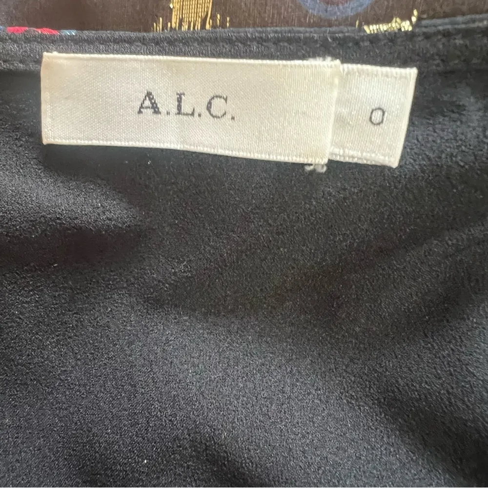 A.L.C. Willow Black Silk Gold Metallic Festive Sleeveless Shirt Top Sequins Sz 0 - Image 8