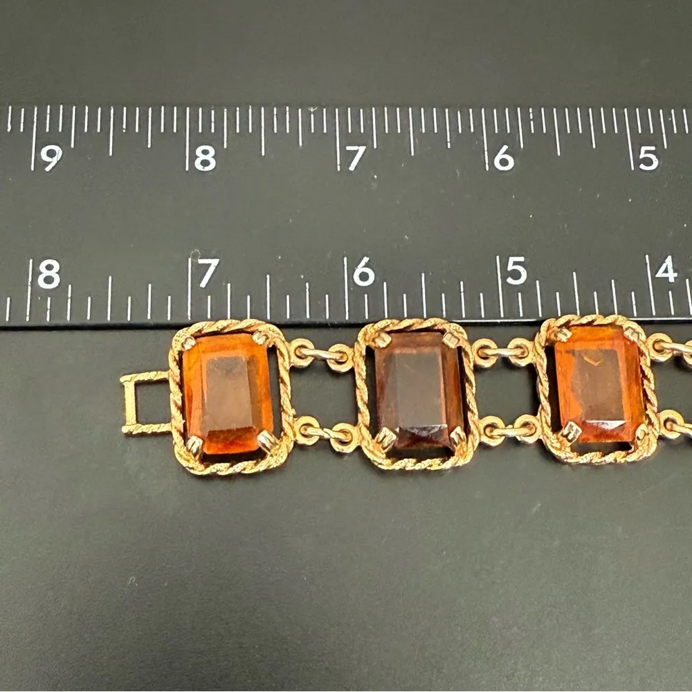 Vintage SARAH COVENTRY Wild Honey Amber Glass 7” Link Bracelet 44g. Gold - Image 10