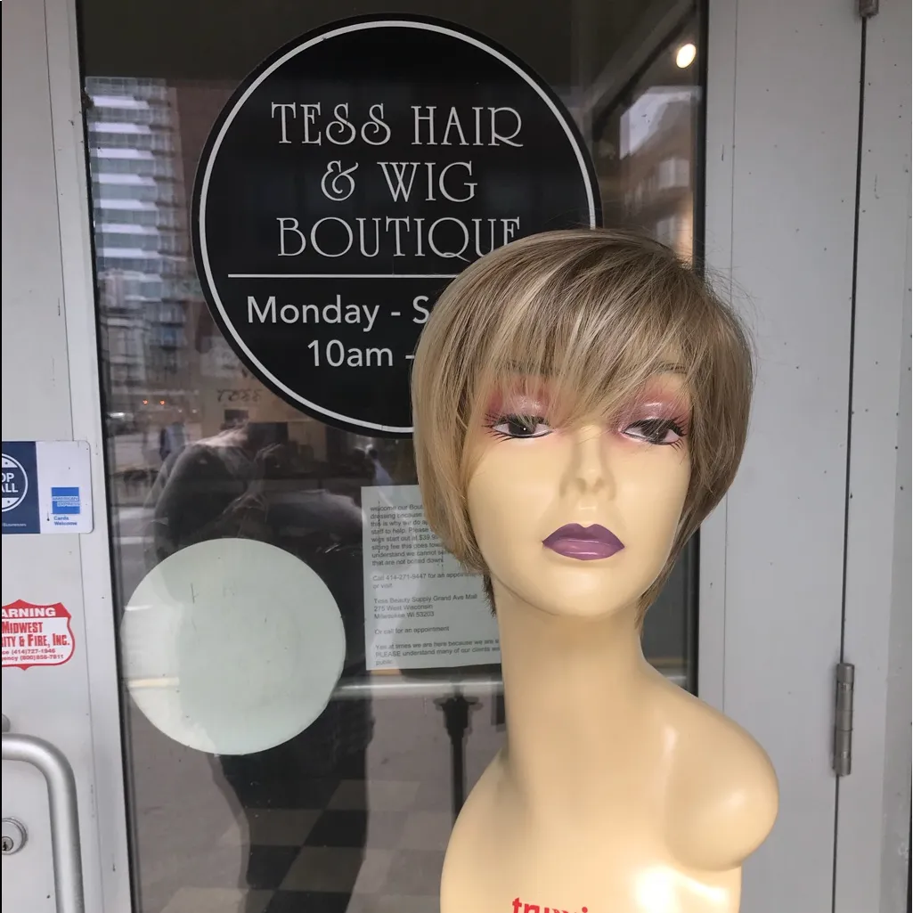 Wig blonde mix angle cut short fall style wig - Image 2