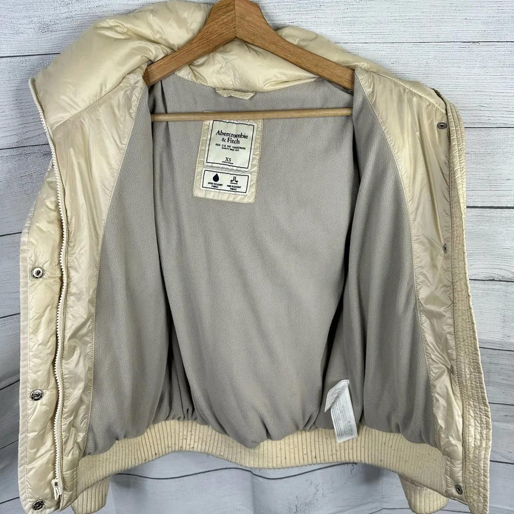 Abercrombie & Fitch Womens size XS Nylon Hooded Puffer Coat Jacket Cream - Image 8