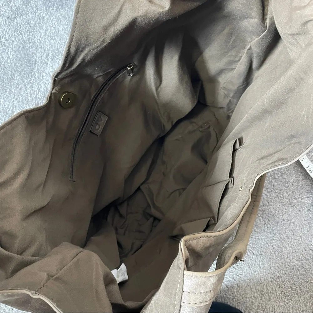 DV by Dolce Vita Large Gray Taupe Fringe Hobo Bag - Image 3