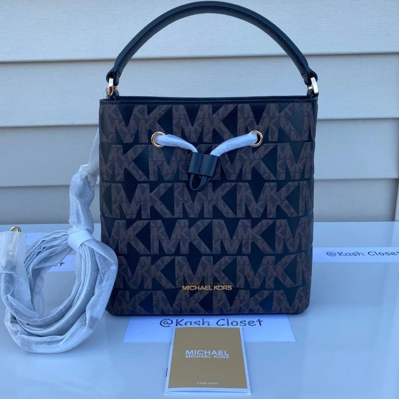 Michael Kors Brown Suri Bucket Medium Messenger Bag - Image 2