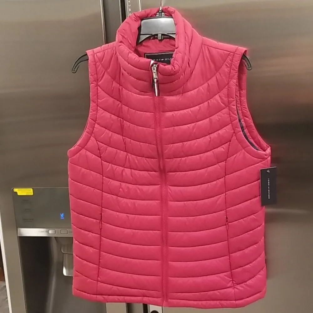 💕TOMMY HILFIGER💕 Red Puffer Vest - Image 2