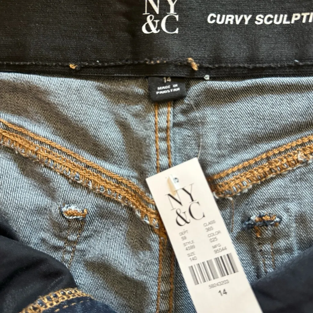 NWT NY&CO Womens Med Wash Mya Curvy High Waisted Sculpting No Gap Shorts Size 14 Blue - Image 3