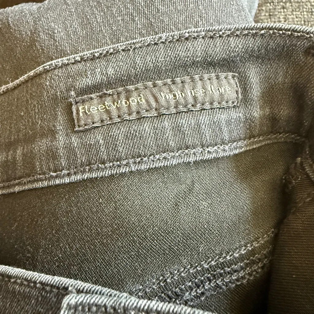 COH Citizens of Humanity Women’s Sz 31 Fleetwood Jeans High Rise Flare - Image 3