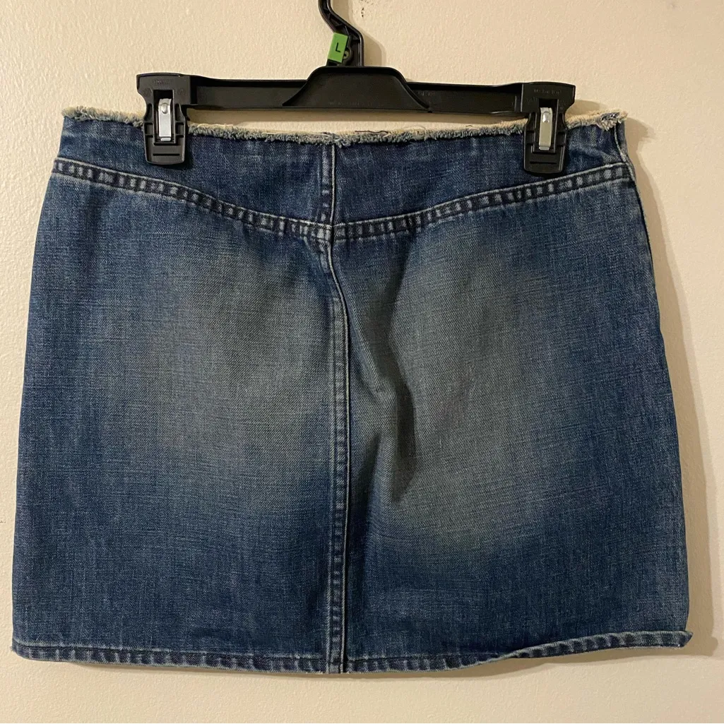 Womens J. Crew Denim Raw Hem‎ Jean Mini Skirt Medium Wash Size 8 - Image 2
