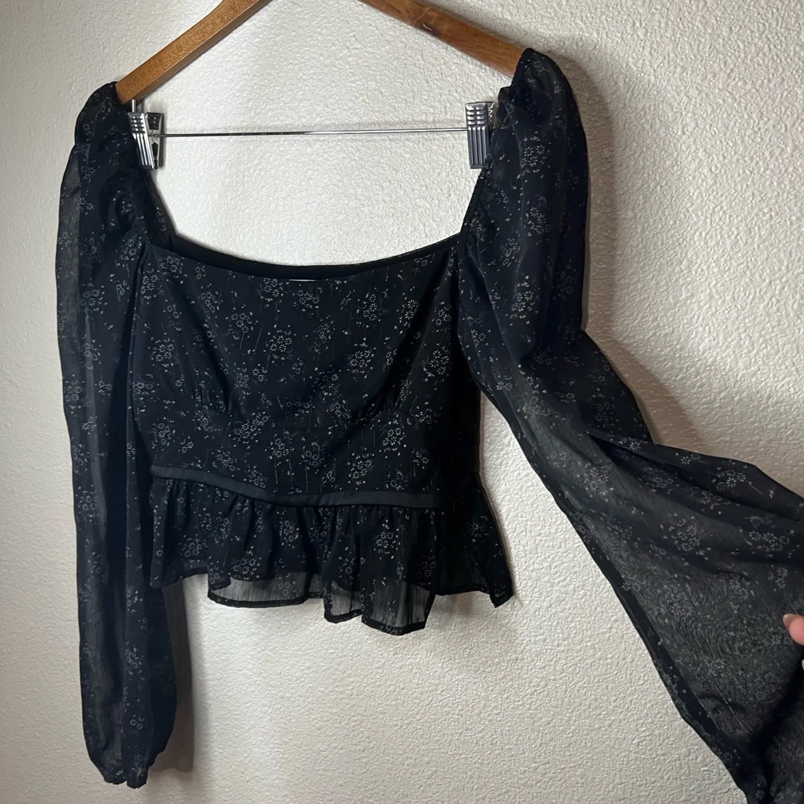 Privacy Please  Black Floral Sheer Puff Sleeve Square Neck Crop Top SMALL - Image 3