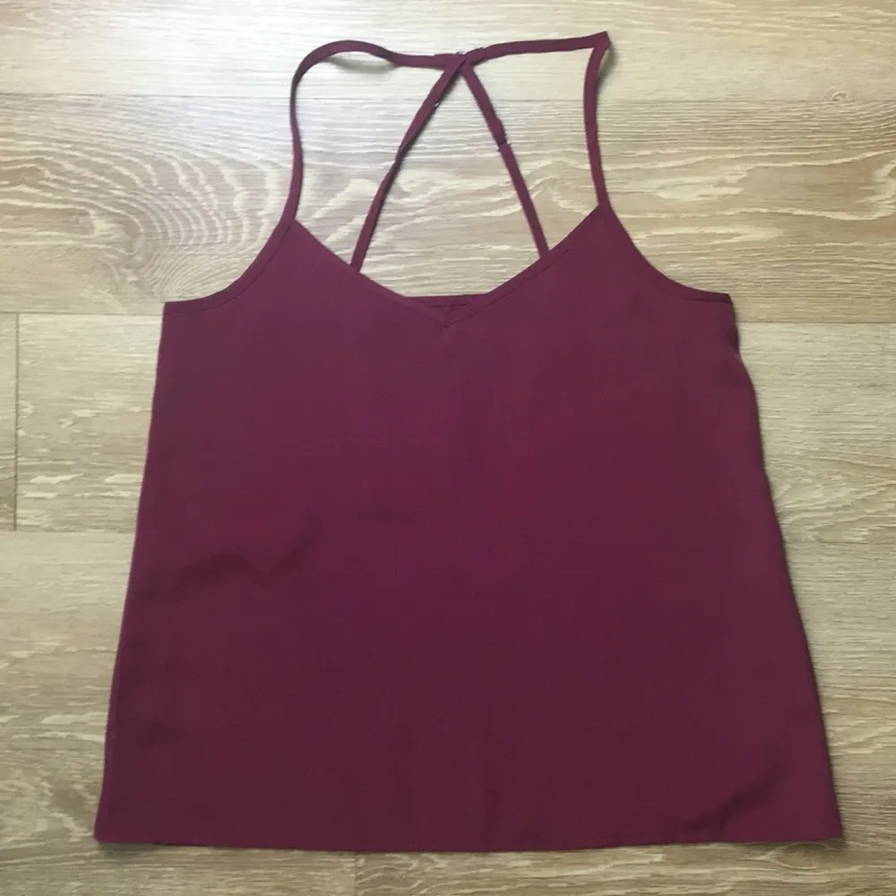 🔥 MAROON HOLLISTER BASIC CAMI TANK - Image 2