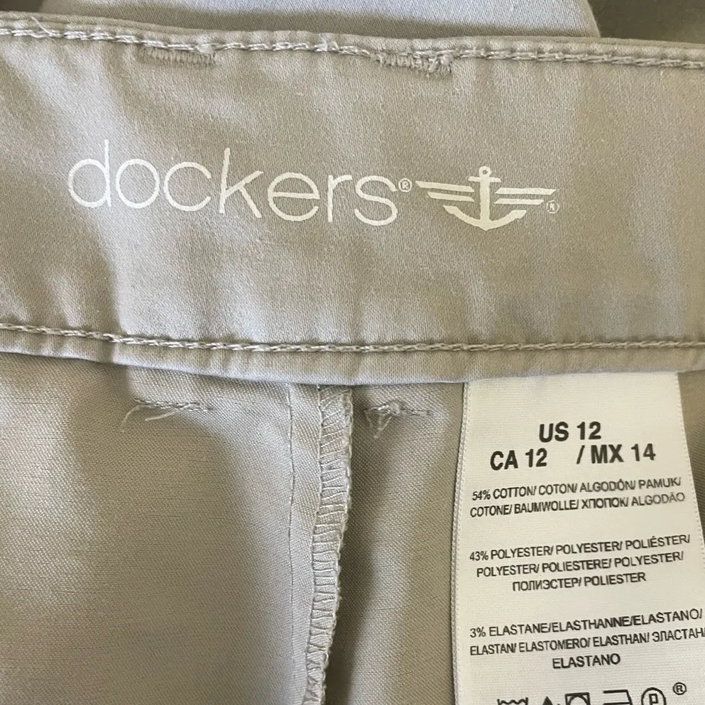 Dockers Women‎ Cropped Pants 12 Beige Capri Casual Neutral Cruisewear Coastal - Image 2
