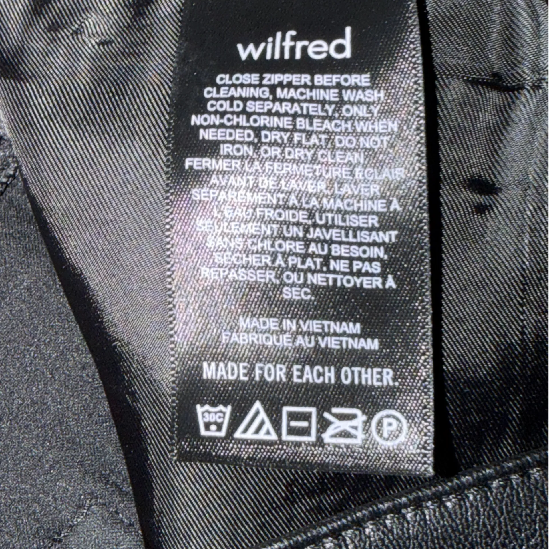 Aritizia Wilfred Black Straight Leg Vegan Leather Pants Size 6 - Image 10