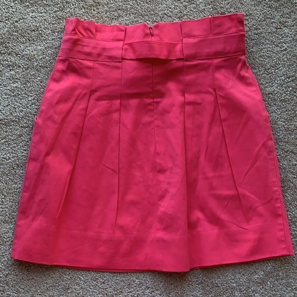 Hot pink BCBG skirt - Image 3
