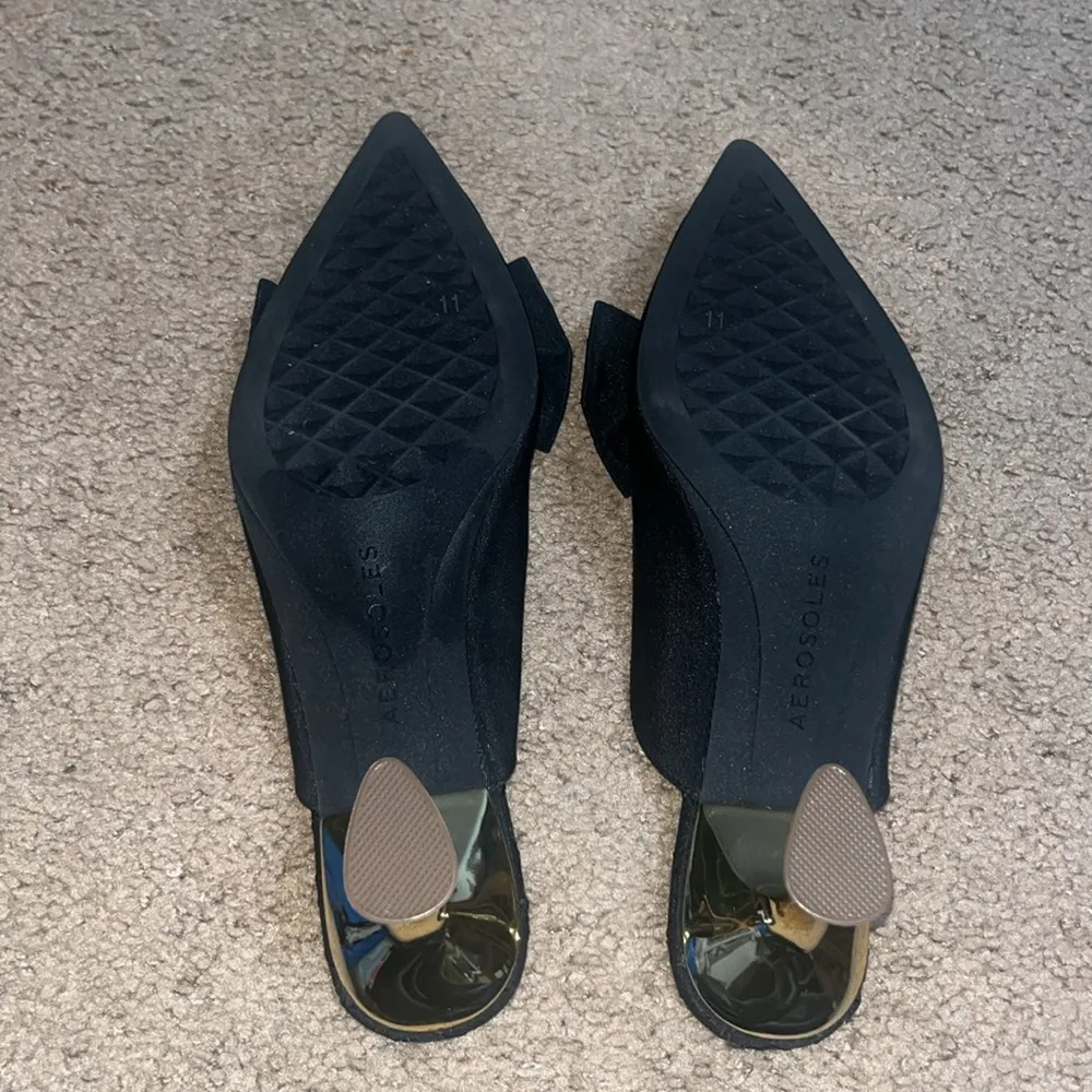 Aerosoles Juju Pointed Toe Mule Bow Gold Metallic Heel Black Fabric 11‎ - Image 9