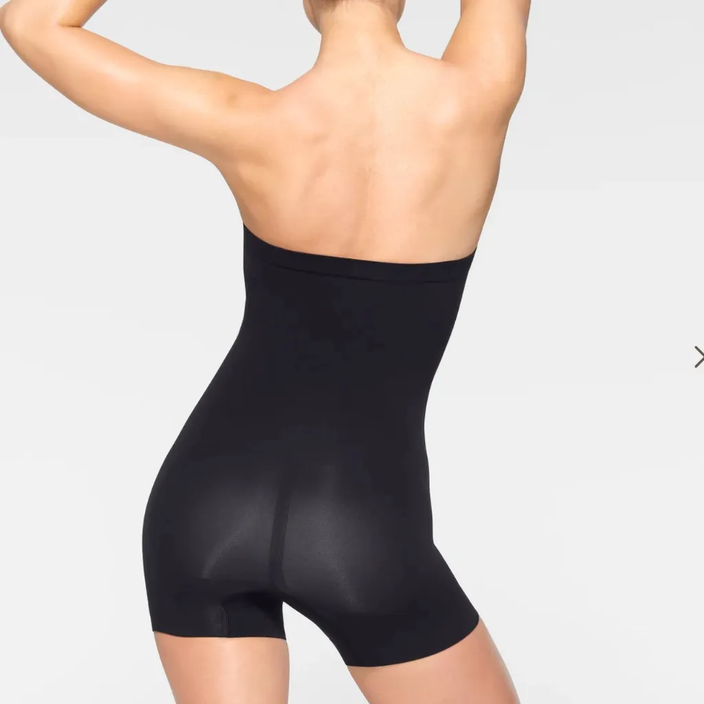 Skims Seamless Sculpt Strapless Shortie Bodysuit Onyx Size S NWOB - Image 9