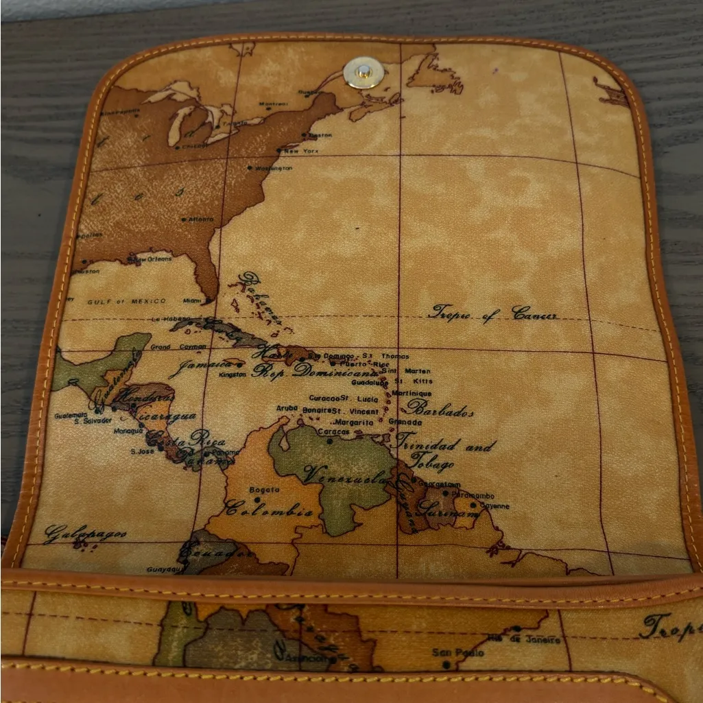 Alviero Martini 1ª Classe Geo Print Crossbody/Shoulder Map Bag Tan - Image 11