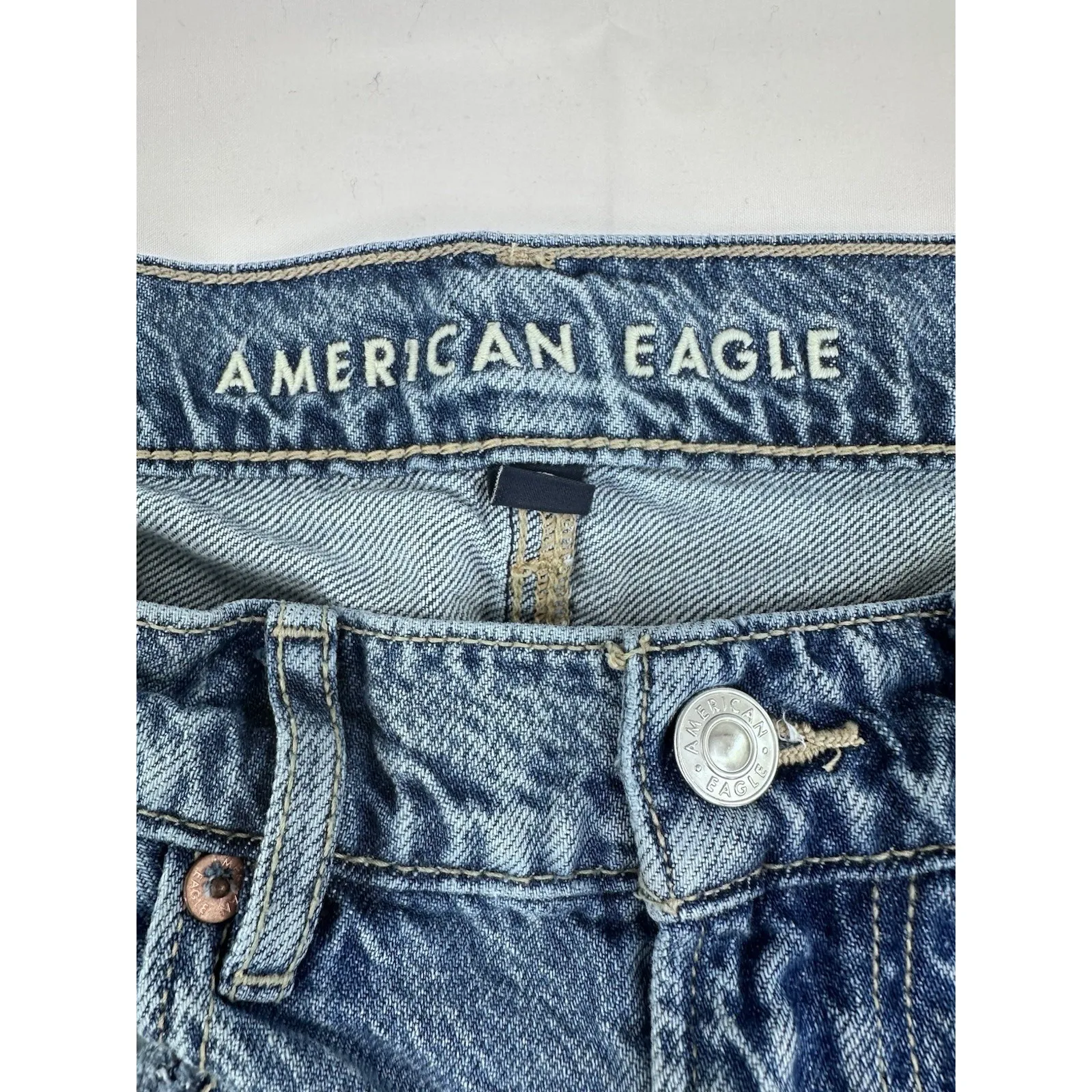 American Eagle Women's Size 6 R Super High Rise Baggy Wide Leg Jeans Distressed - Image 2