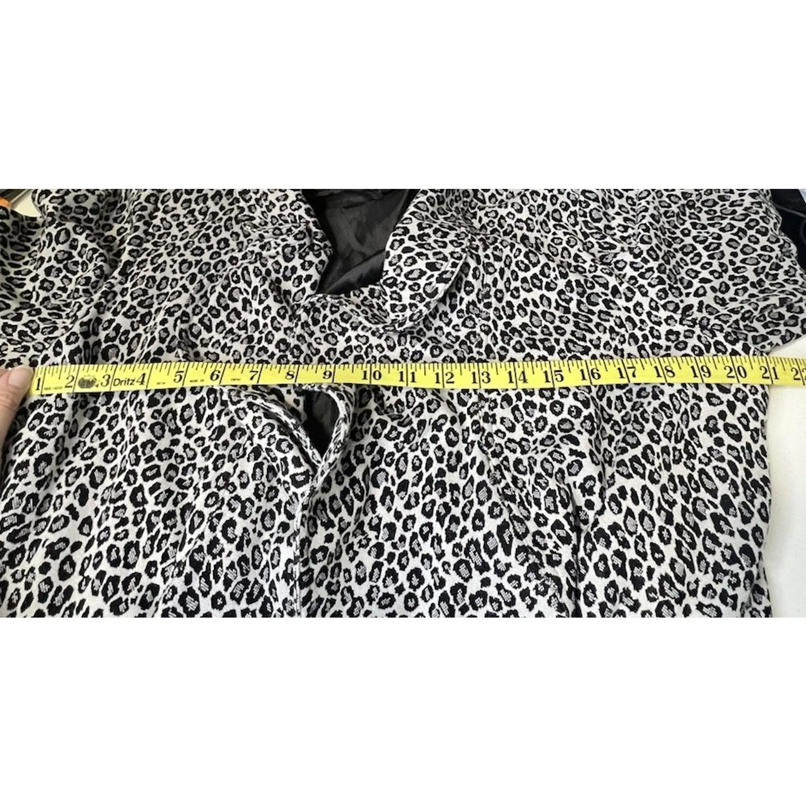 Calvin Klein Woman’s leopard, cascading drape neckline open front jacket Size 16 - Image 6