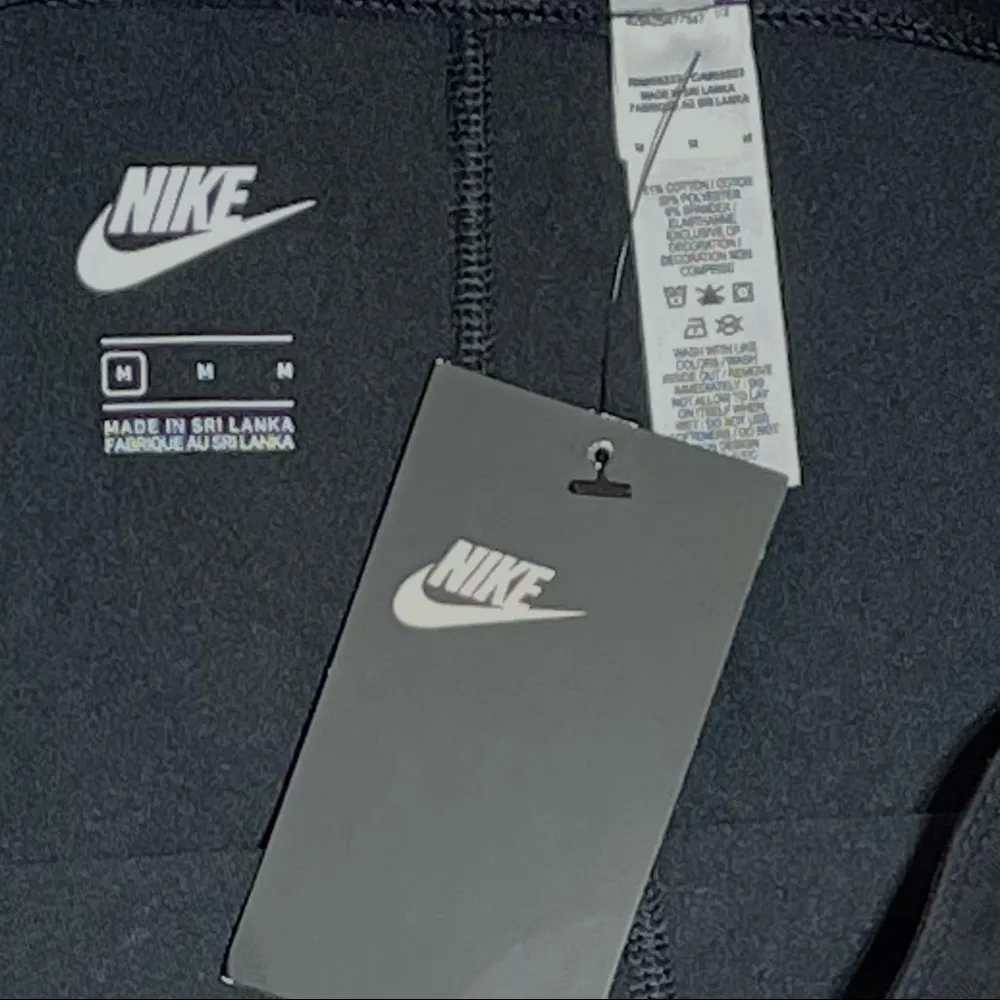 Nike Sportswear Club Leggings Size M - Image 9
