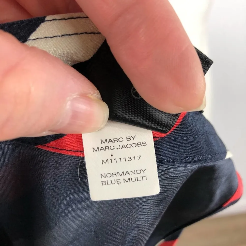 Marc Jacobs Vertical Wavy Stripes 100% Silk Dress Size XS - Image 11