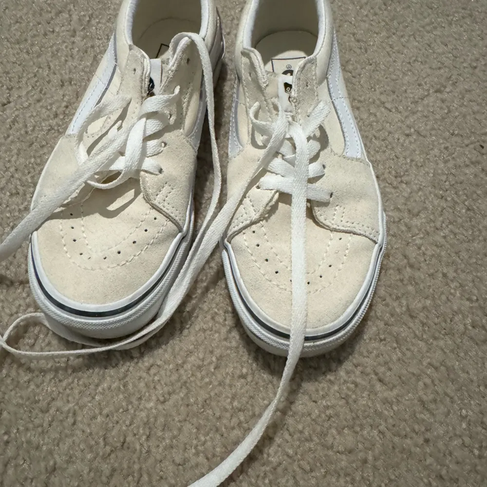 SIZE 6 worn once! - Image 5