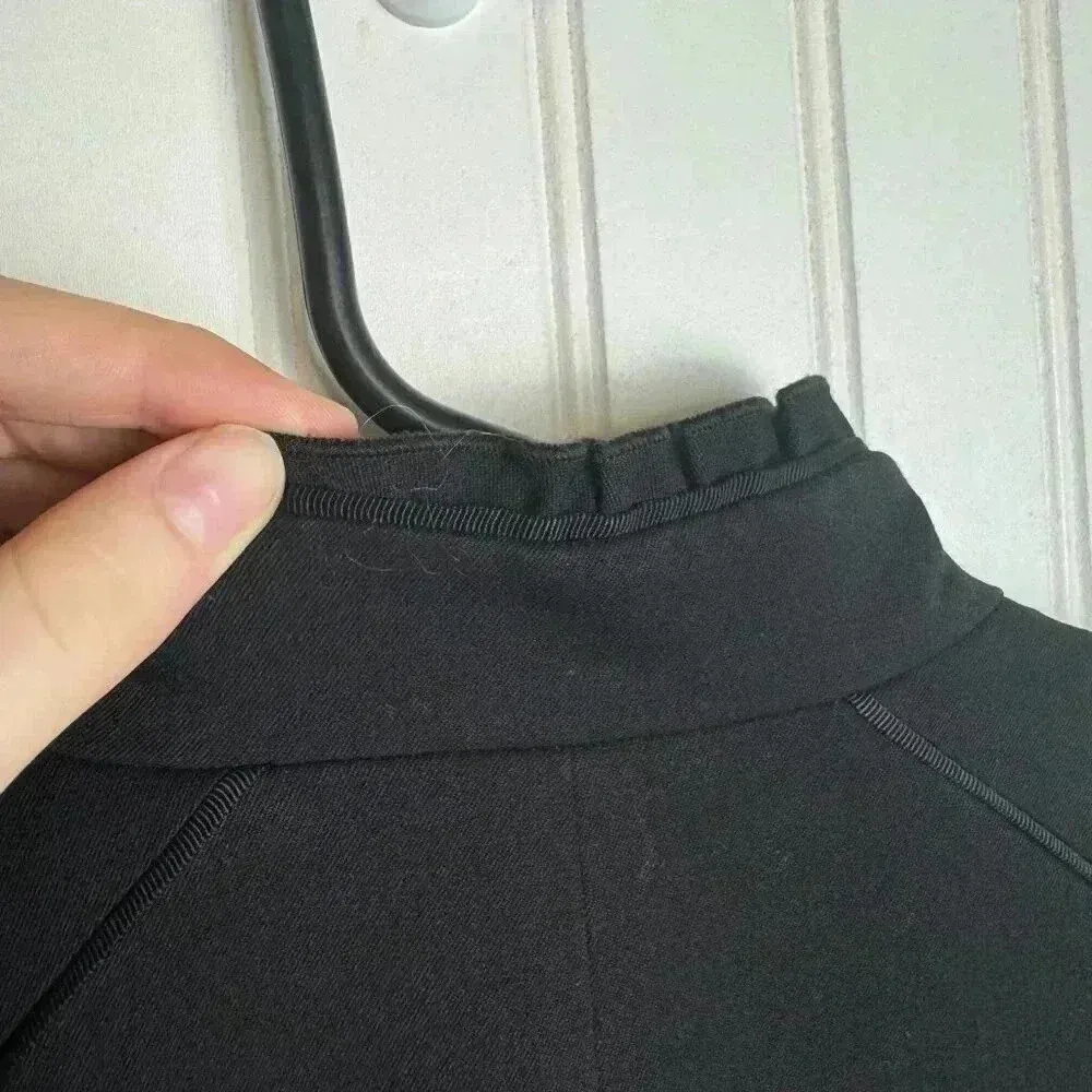 White House/Black Market  3/4 sleeve 2-button blazer ruffle detail size 2 H30 - Image 8