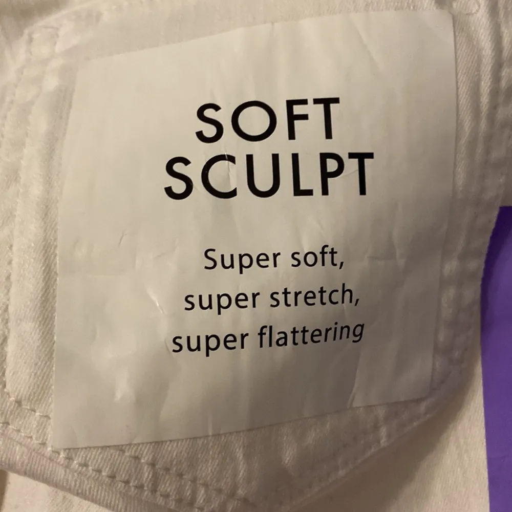 Jessica Simpson Rolled Crop Skinny White Jeans size 4 inseam 27” brand new - Image 5