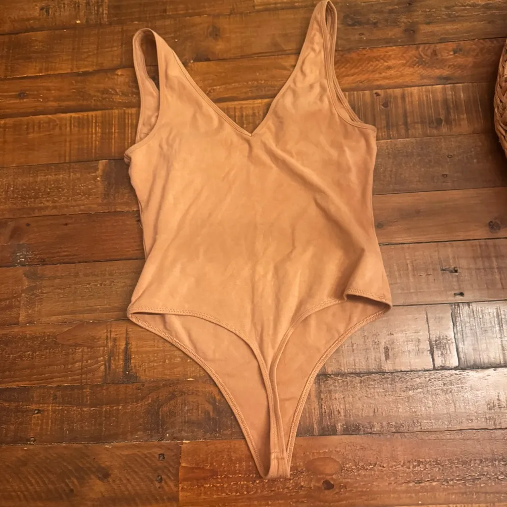 THE GROUP | Babaton V Bodysuit - Image 4