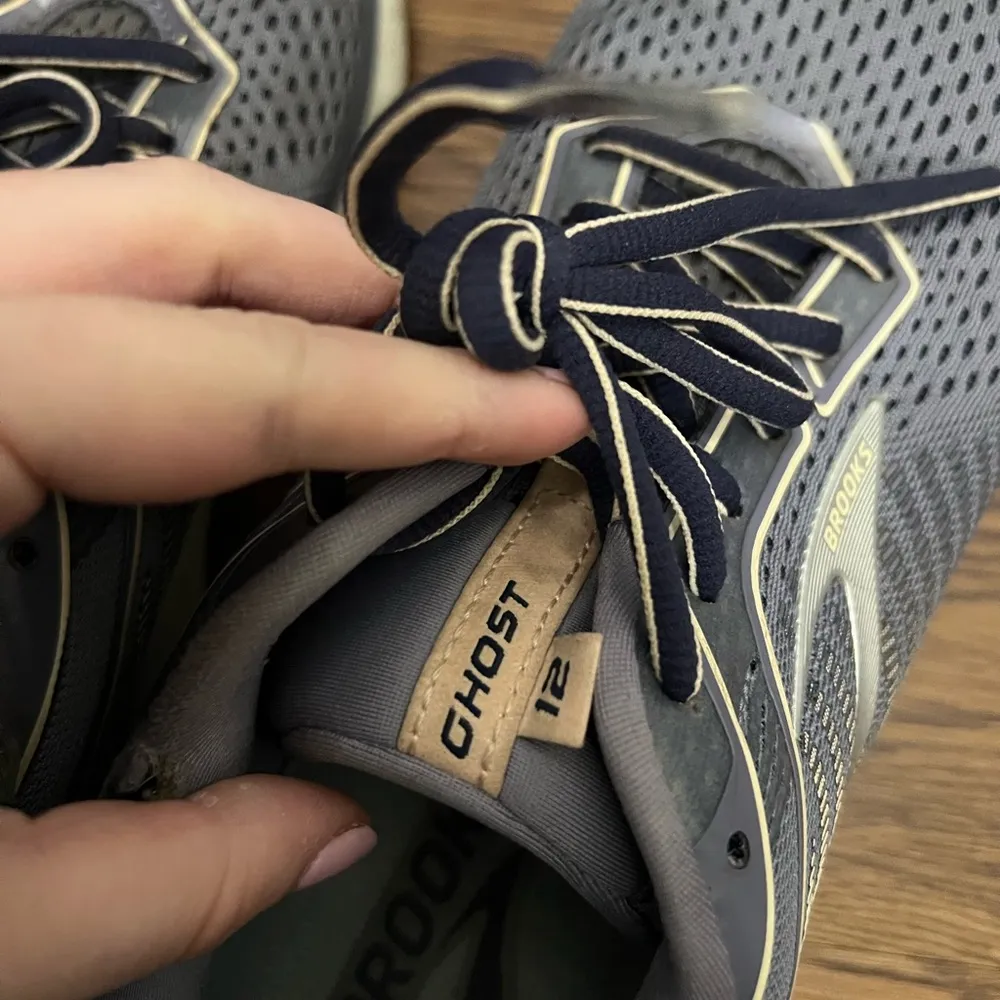 Brooks Purple Ghost 12 Lace Up Running Sneakers 8 US - Image 7