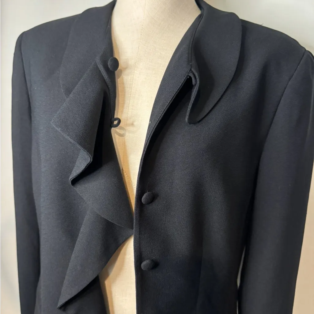 Vintage Liz Claiborne  Elegant Black Women's Jacket 10 long sleeve - Image 2