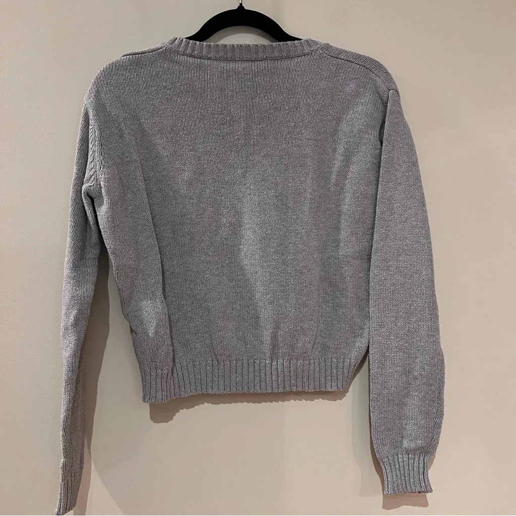 Brandy Melville Gray V-Neck Sweater - Image 4