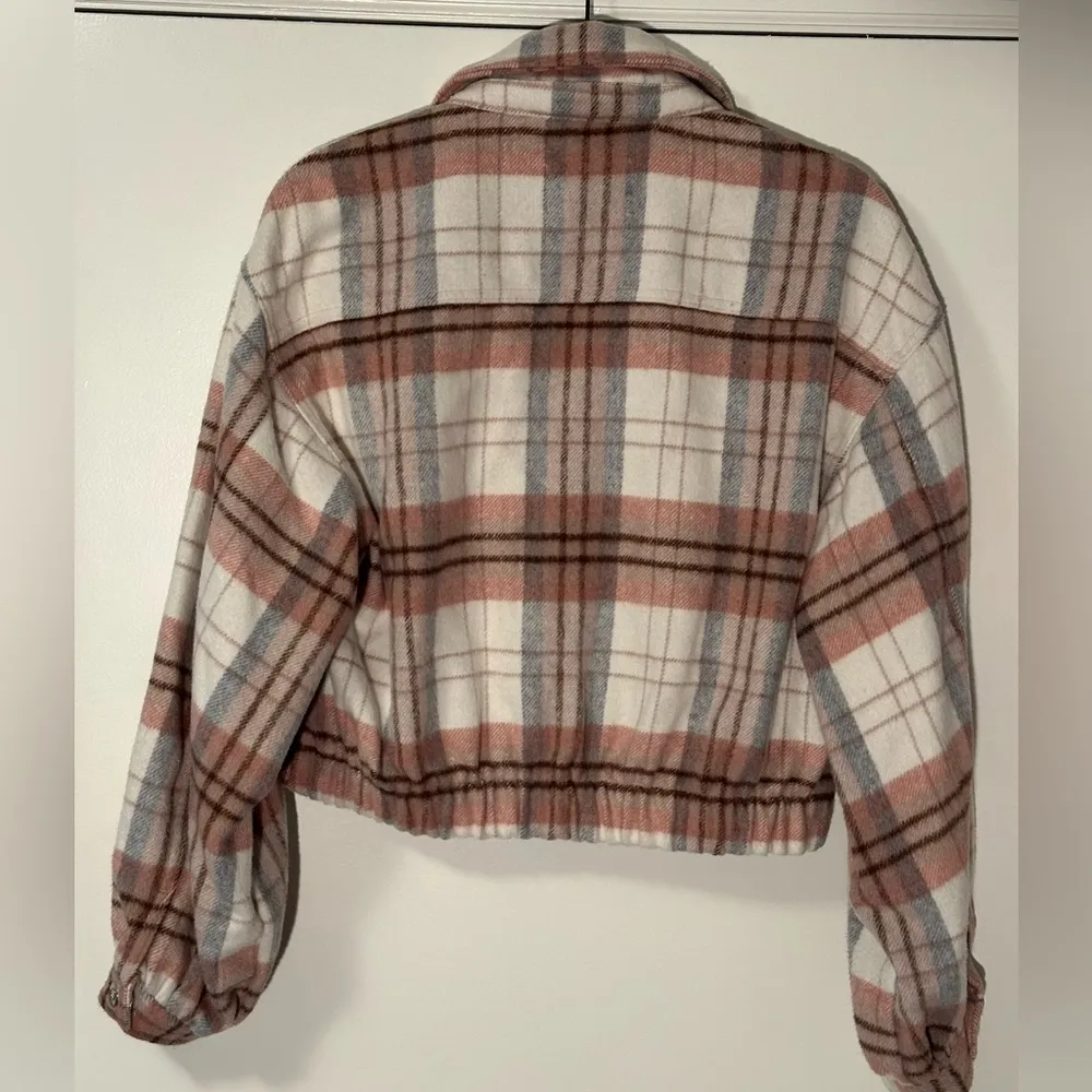 Ashley by 26 International Cropped Flannel Jacket size large - Image 2