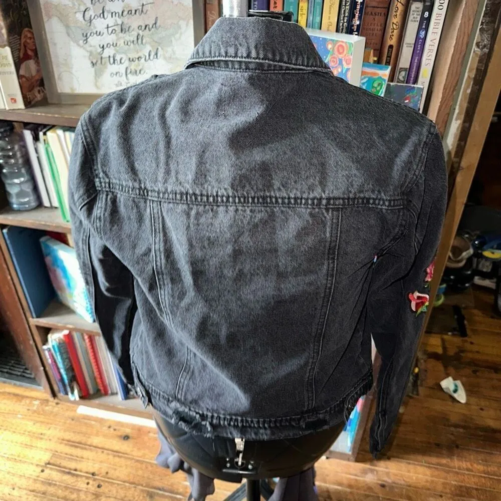 Cello  distressed rose embroidered XS basic denim jacket - Image 3