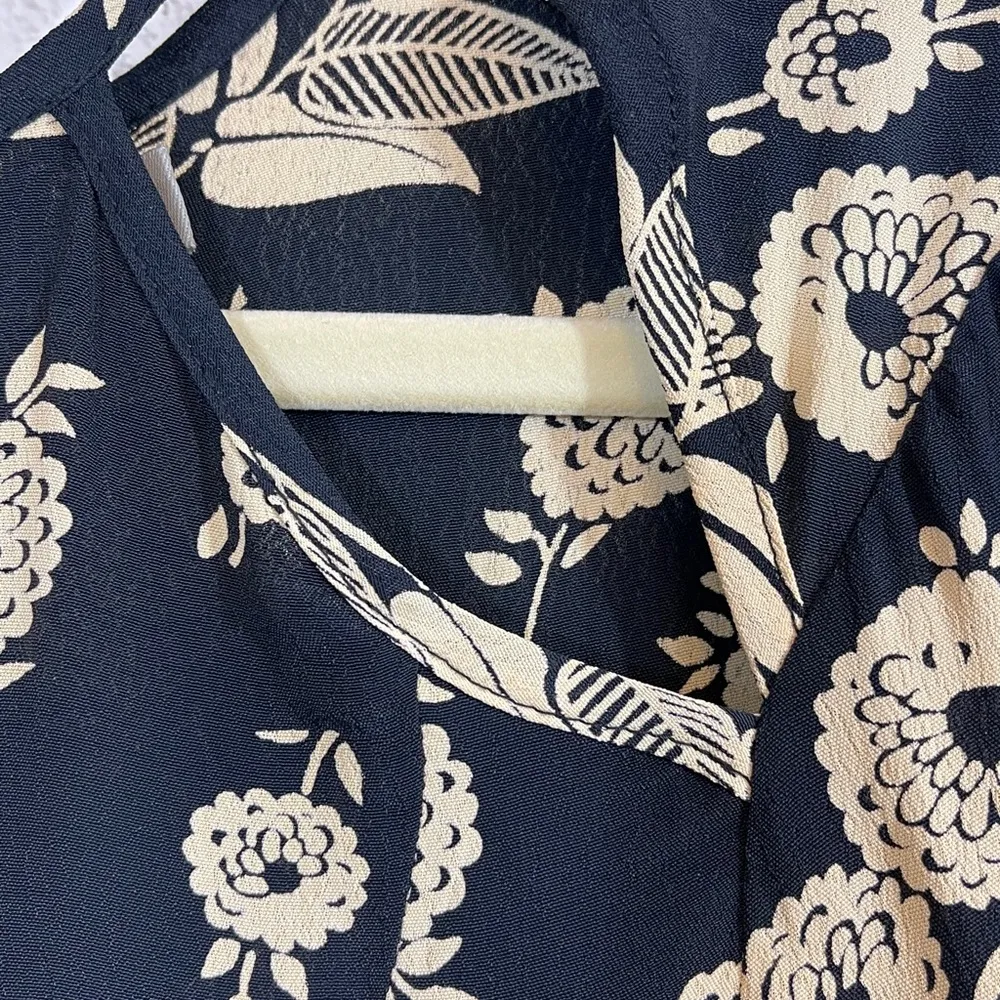 ASOS dress 2 mini bell sleeves cut out floral party long sleeve pleats. - Image 8