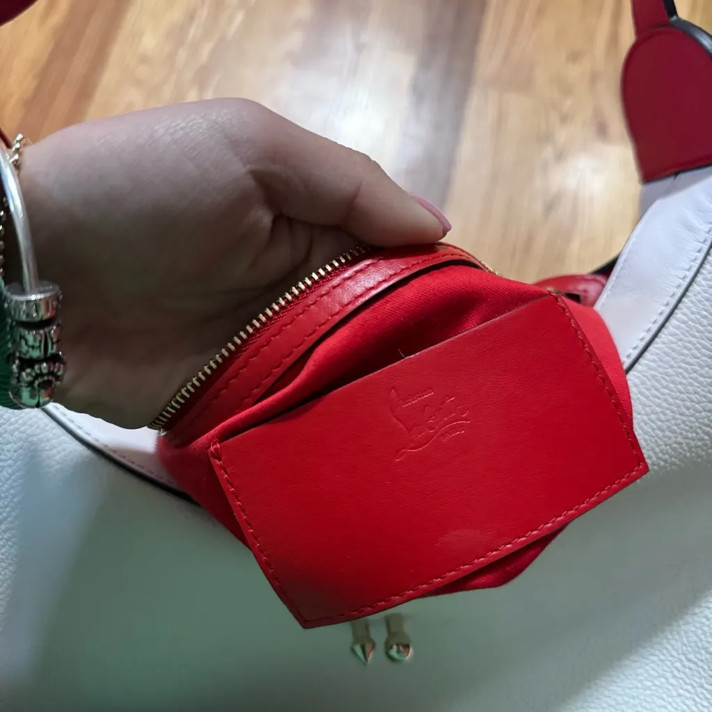 Christian Louboutin Small Carasky Crossbody Shoulder bag in white - Image 13