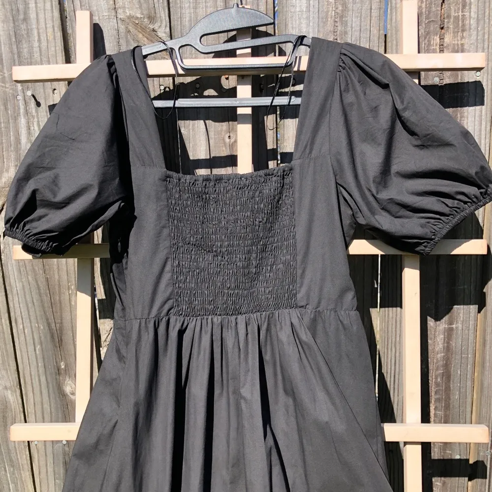 the Label Poplin Puff Sleeve Tiered Midi Dress Black - Size Small - Image 16