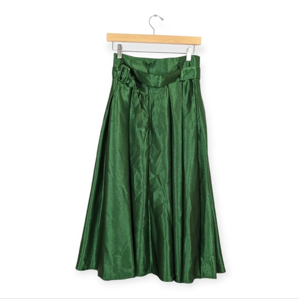 Chicwish  Emerald Belted Texture Flare Maxi Skirt Size S - Image 3