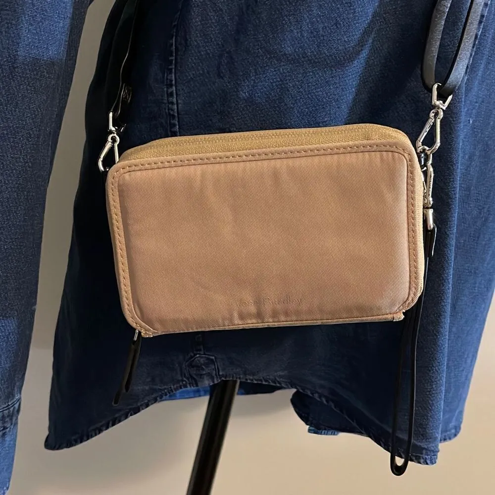 Vera Bradley‎ Crossbody/wristlet wallet. Tan w/black straps. - Image 2
