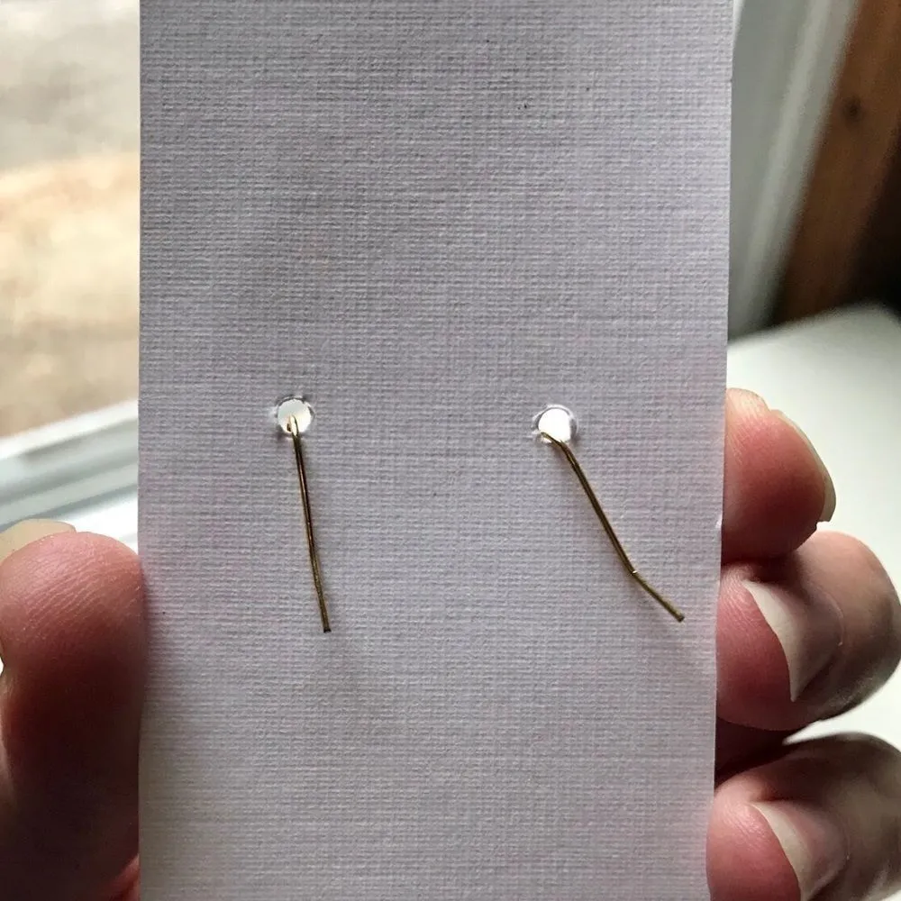 Kennedy London Be Mine Acrylic Heart Earrings Pink - Image 6