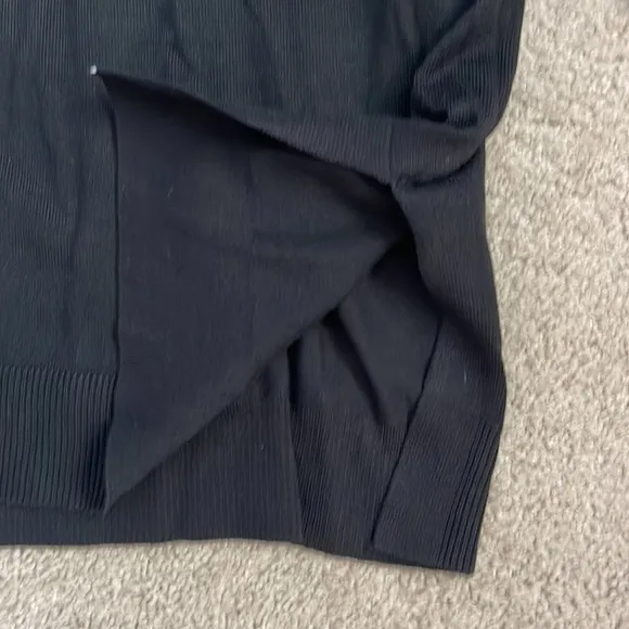 NWT beautiful sweater w/buttery soft, super stretch fabric &‎ scoop neck - Image 4