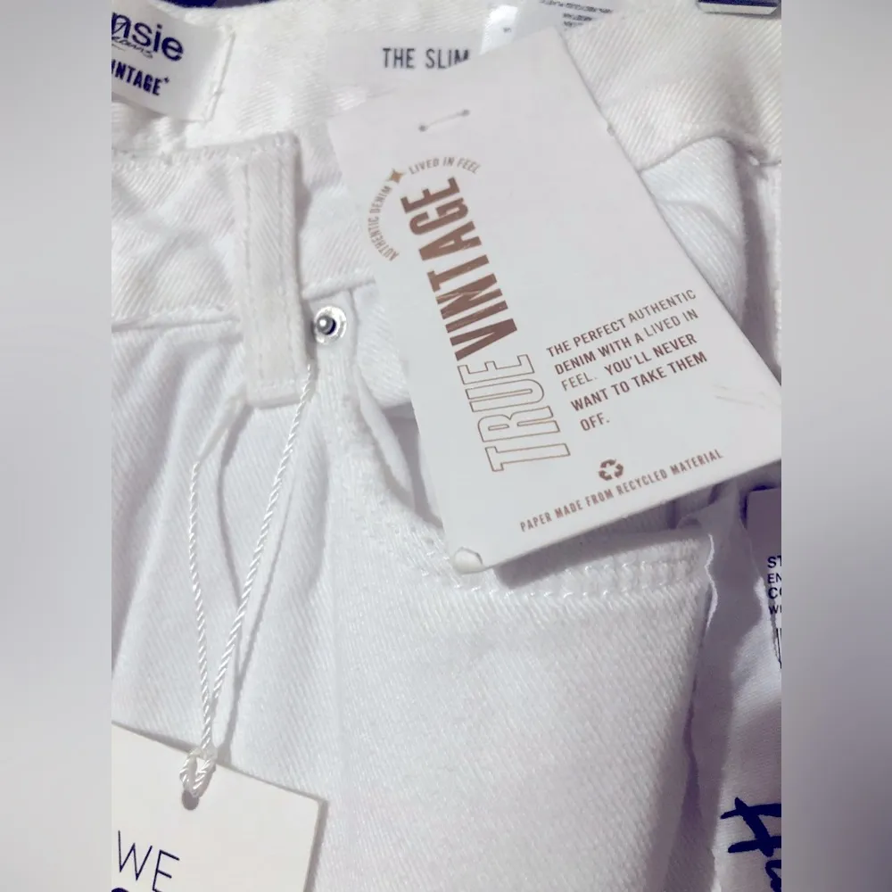 KENSIE JEANS NWT!  The Slim, High Rise “True Vintage” White Raw Hem Jeans💖💖 - Image 7