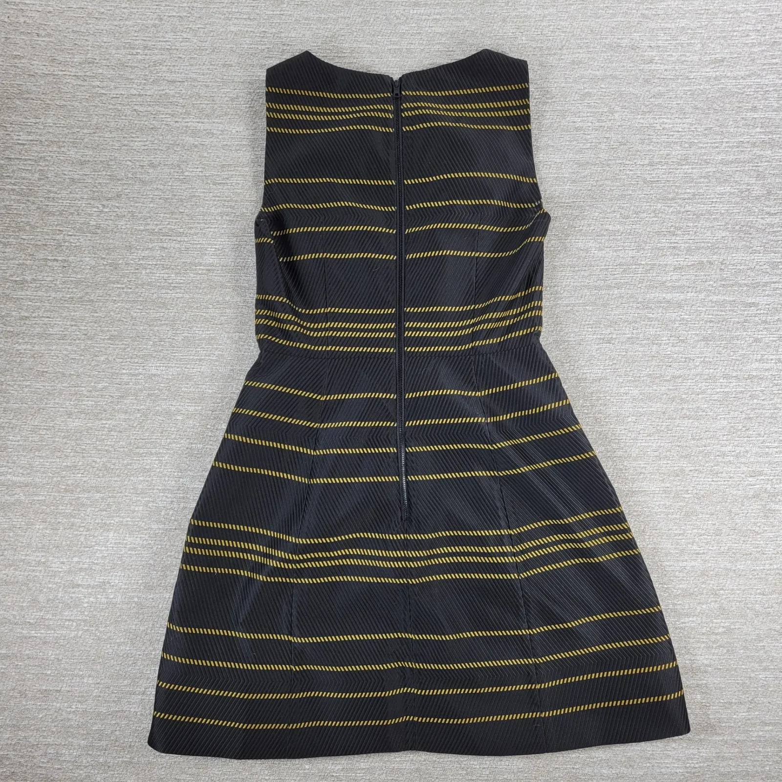 Alice+Olivia Lindsey Cocktail Dress Size 12 Sleeveless Black Velvet Gold Yellow - Image 10